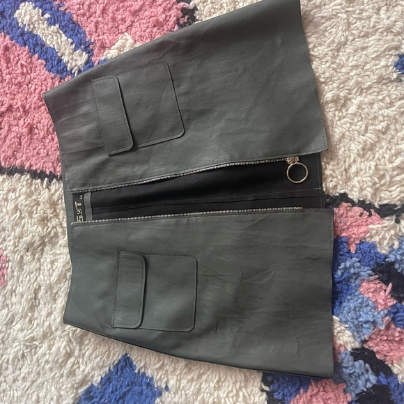 Mini skirt - Picture 2 of 3